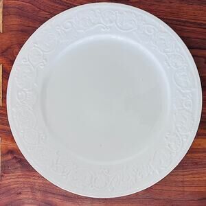 Farberware Calais 4173 White w/ Gold Trim - Dinner Plate 10 3/4"